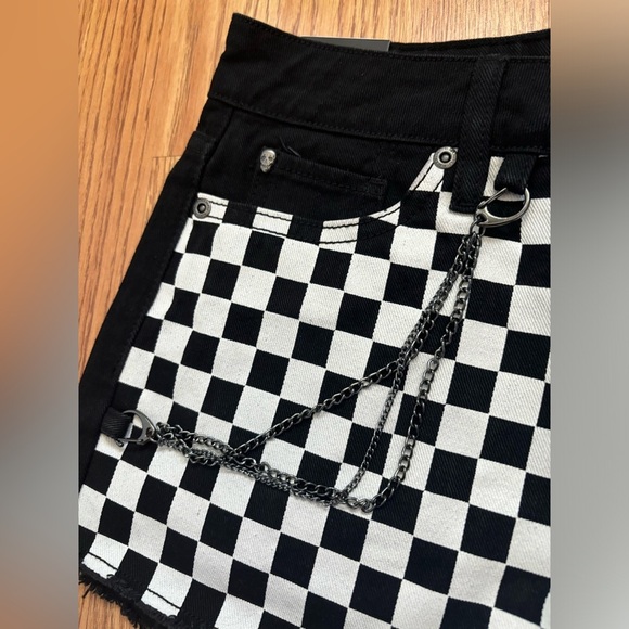 Hot topic blackheart high rise checkered shorts 1 - Picture 2 of 7